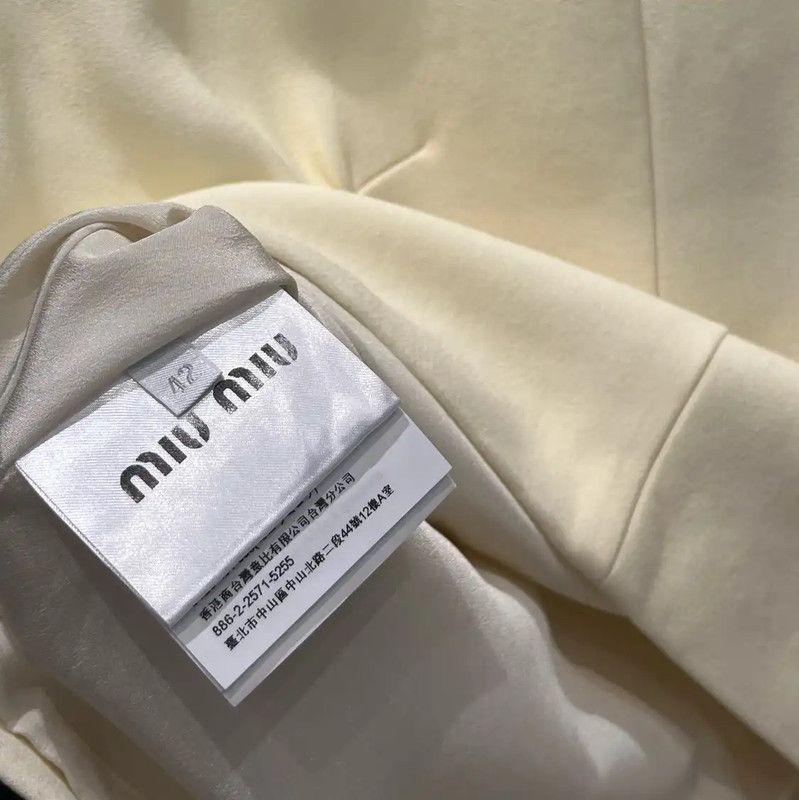 Miu Miu Miu Miu Summer Beige Cropped Short Sleeve T-Shirt 0089 Size M / US 6-8 / IT 42-44 - 5 Thumbnail