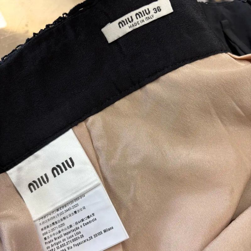 Miu Miu Miu Miu Summer Black Skirt with Heart Embroidery 0089 Size 23" - 6 Thumbnail