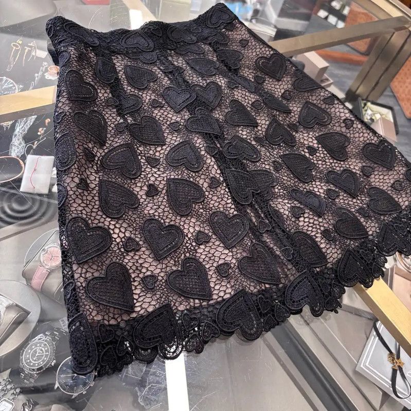 Miu Miu Miu Miu Summer Black Skirt with Heart Embroidery 0089 Size 23" - 3 Thumbnail
