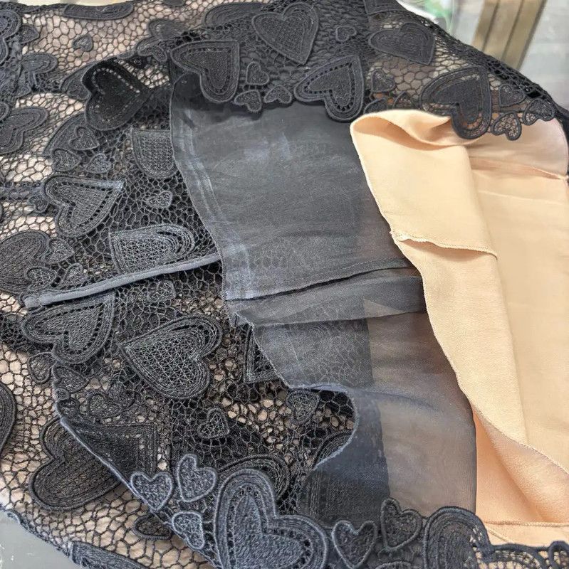Miu Miu Miu Miu Summer Black Skirt with Heart Embroidery 0089 Size 23" - 9 Thumbnail