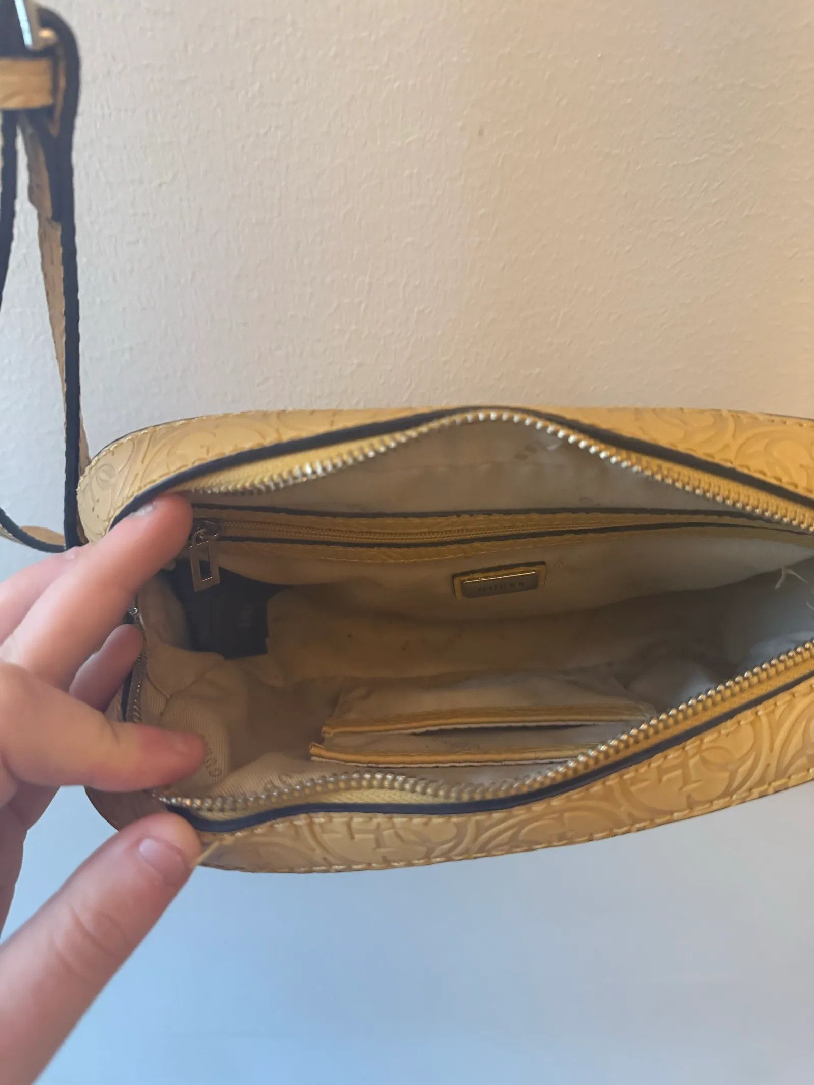 Guess Guess Kamryn Crossbody Top Zip Crossbody Bag Size ONE SIZE - 4 Thumbnail