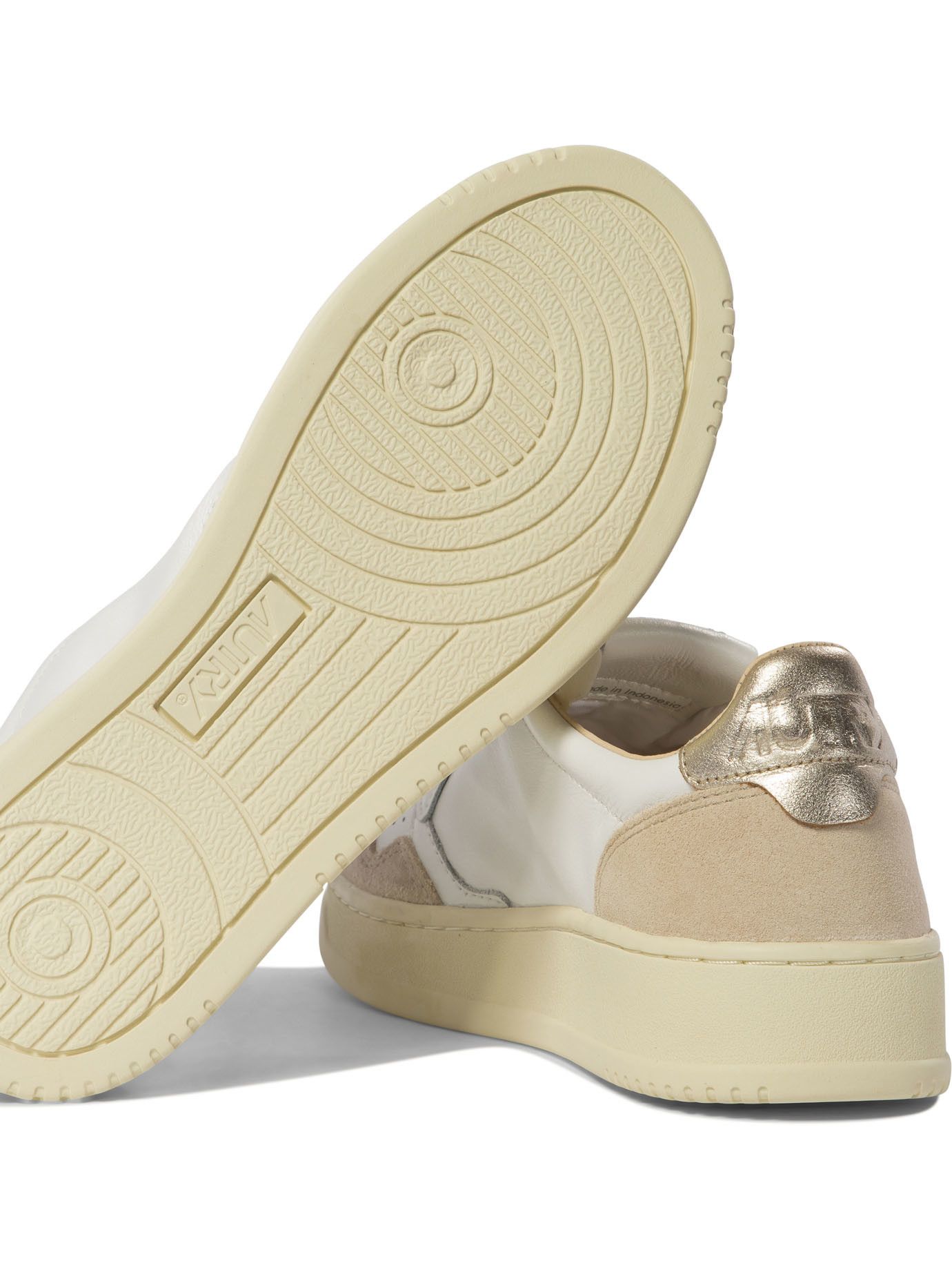 AUTRY Autry Medalist Low Sneakers IT 35 Women - USA Duties Paid Size US 5 / IT 35 - 5 Thumbnail