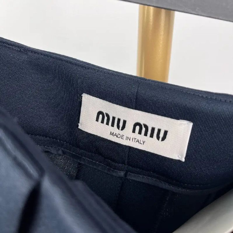 Miu Miu Miu Miu Black Polyester Women's Shorts 0089 Size 30" / US 8 / IT 44 - 4 Thumbnail