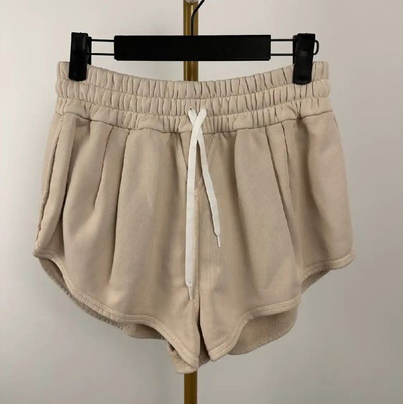 Miu Miu Miu Miu Beige Polyester Ladies' Shorts 0089 Size 24" / US 00 / IT 34 - 2 Thumbnail