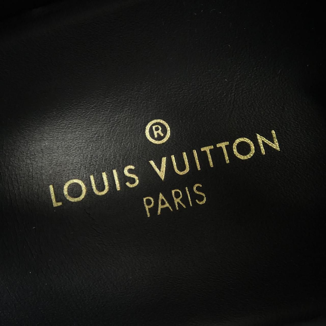 Louis Vuitton Louis Vuitton Time Out Line Sneakers Leather Shoes DUTY FREE for USA