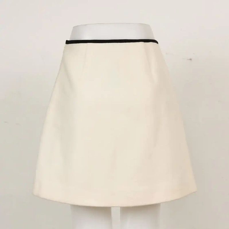 Miu Miu Miu Miu Beige Wool Embroidered Skirt 0089 Size 28" / US 6 / IT 42 - 2 Thumbnail