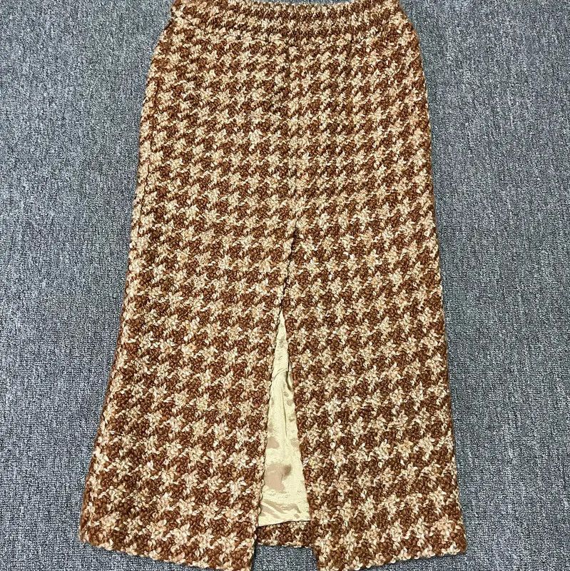 Miu Miu Miu Miu Brown Wool Midi Skirt for Women 0089 Size 28" / US 6 / IT 42 - 2 Thumbnail
