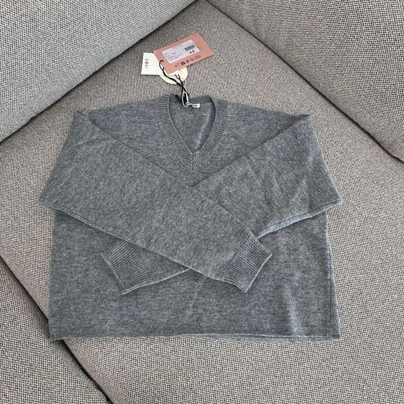 Miu Miu Miu Miu Gray Wool Sweater for Women 0089 Size L / US 10 / IT 46 - 2 Thumbnail