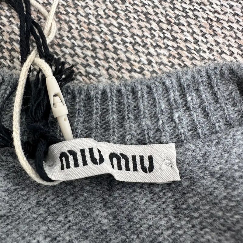 Miu Miu Miu Miu Gray Wool Sweater for Women 0089 Size L / US 10 / IT 46 - 3 Thumbnail
