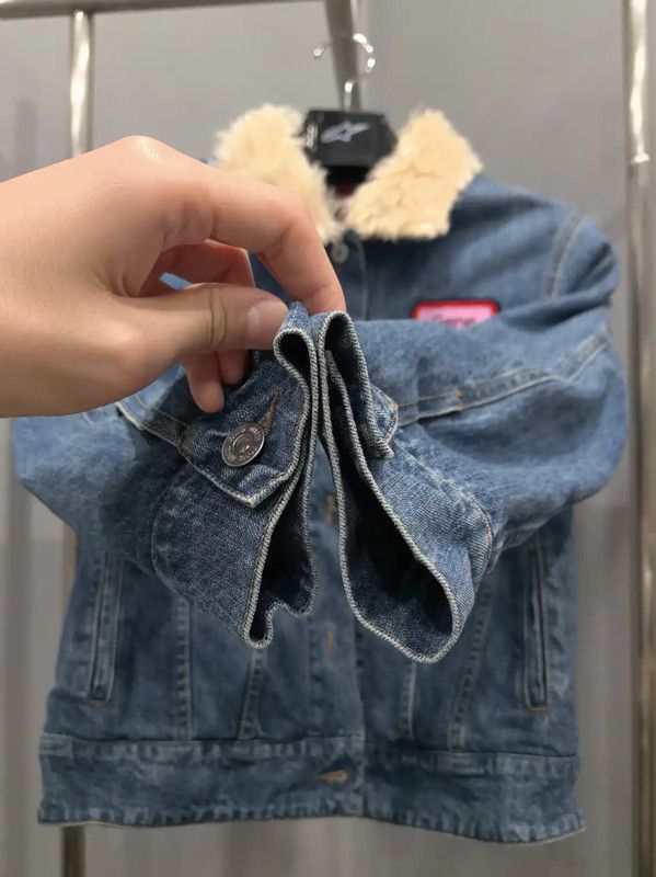 Miu Miu Miu Miu Blue Denim Jacket with Fur Collar 0089 Size XS / US 0-2 / IT 36-38 - 3 Thumbnail