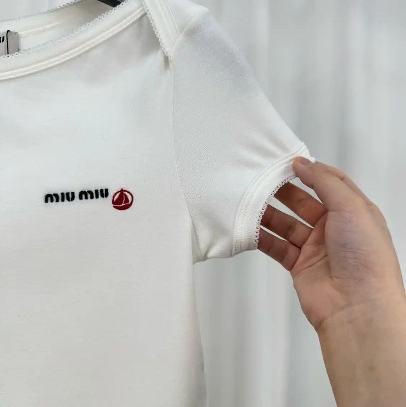 Miu Miu Miu Miu White Cotton Embroidered Logo T-shirt 0089 Size S / US 4 / IT 40 - 4 Thumbnail