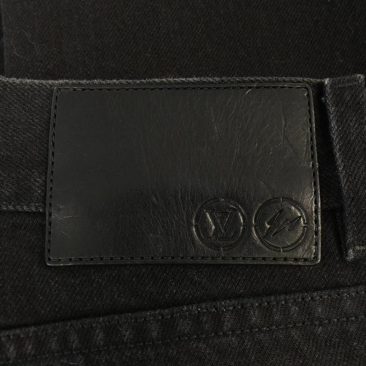 Louis Vuitton Louis Vuitton Louis Vuitton Jeans Denim Jeans HDD33WDDZ DUTY FREE for USA Size ONE SIZE - 5 Thumbnail