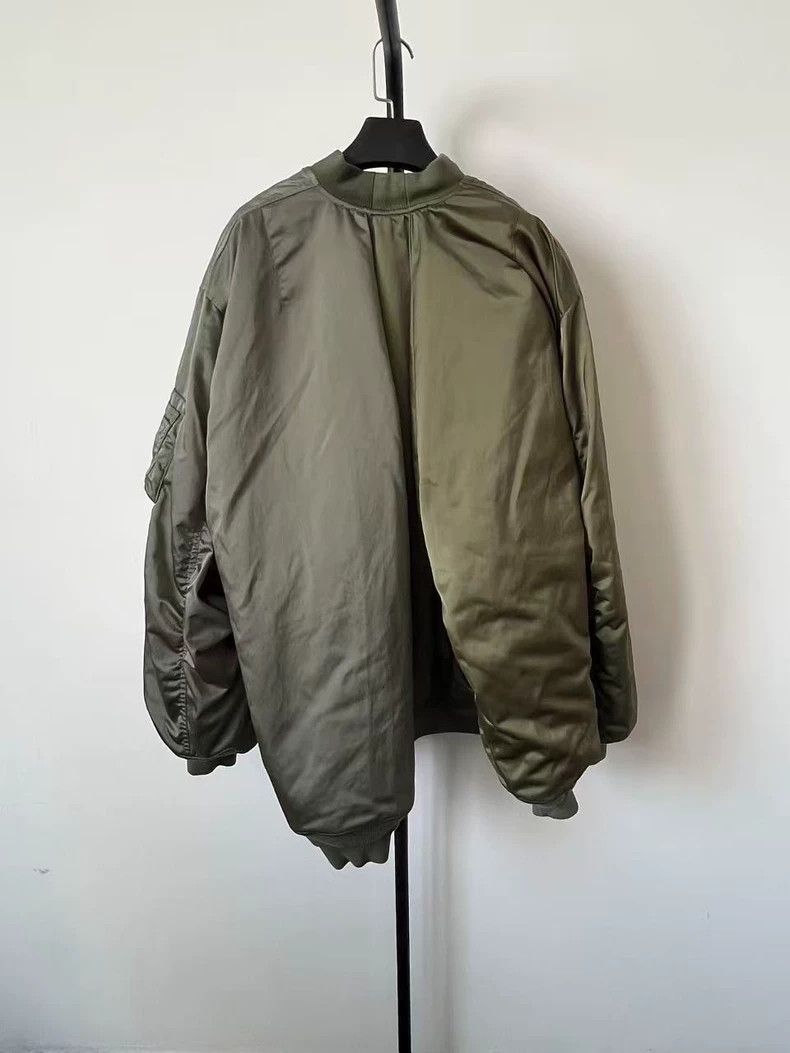 Balenciaga Balenciaga Two-Sleeve Colorblock Bomber Jacket - dmc Size US S / EU 44-46 / 1 - 2 Thumbnail