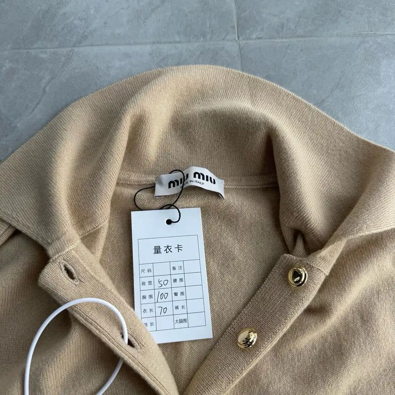 Miu Miu Miu Miu Beige Long Sleeve Pullover Sweater 0089 Size M / US 6-8 / IT 42-44 - 4 Thumbnail