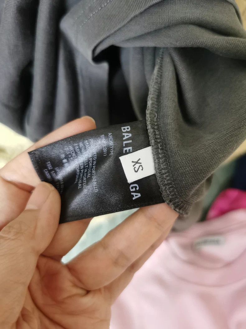 Balenciaga Balenciaga Limited Vintage Gray XS T-Shirt - dmc Size US XS / EU 42 / 0 - 4 Thumbnail