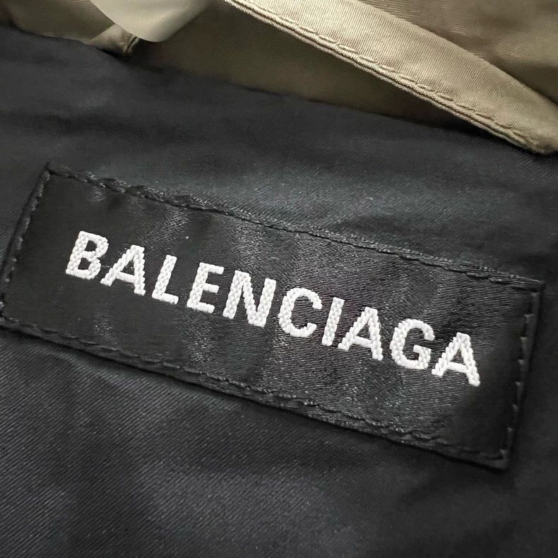 Balenciaga Balenciaga Double B Embroidered Short Down Jacket - dmc Size US L / EU 52-54 / 3 - 4 Thumbnail