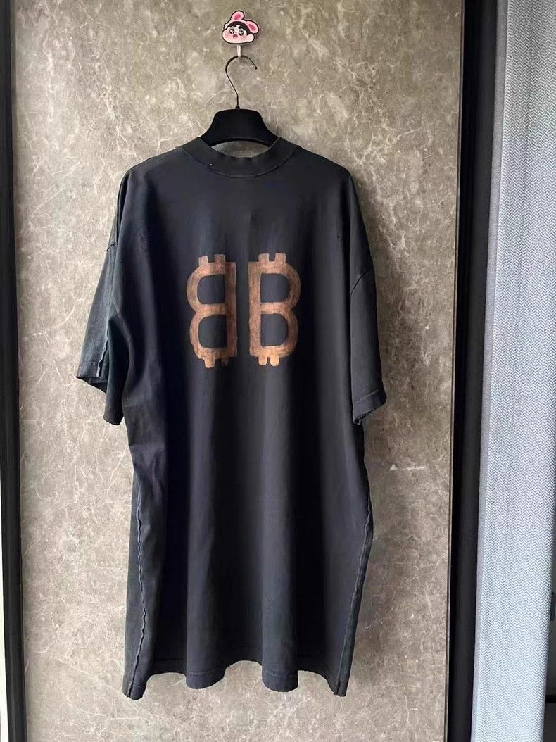Balenciaga Balenciaga Eiffel Tower Bitcoin Tee - dmc Size US XS / EU 42 / 0 - 2 Thumbnail