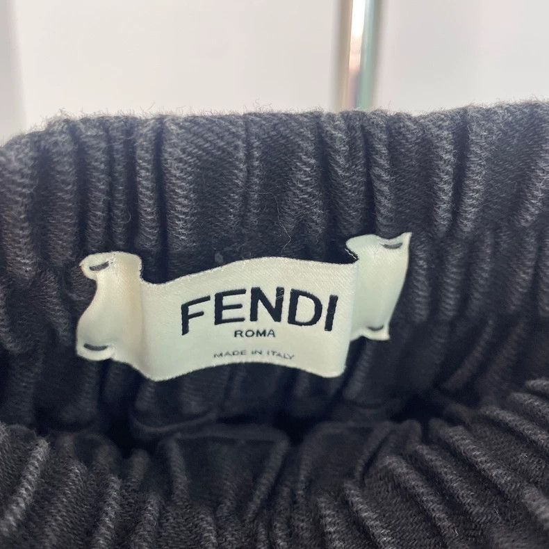 Fendi FENDI Black Shorts Size 34 - dmc Size US 34 / EU 50 - 4 Thumbnail