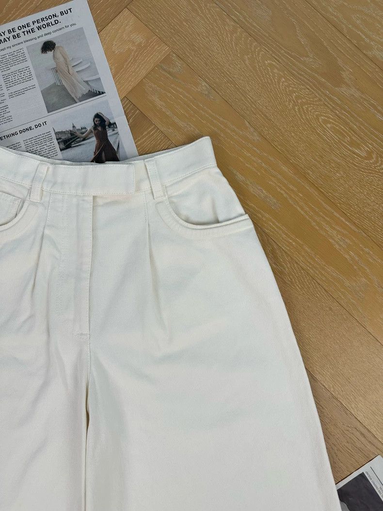 FENDI White Casual Slim Fit Denim Shorts - dmc