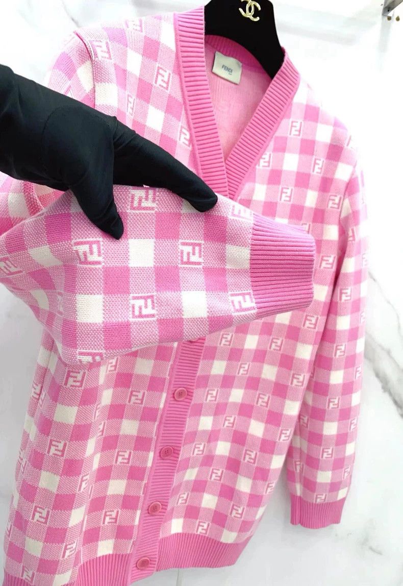Fendi Fendi Pink F-Logo V-Neck Knit Cardigan - dmc Size US XS / EU 42 / 0 - 6 Thumbnail