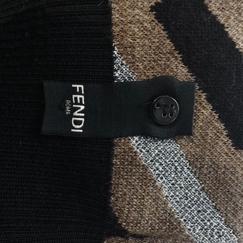 Fendi Fendi Logo Print Round Neck Sweater - dmc Size US L / EU 52-54 / 3 - 4 Thumbnail