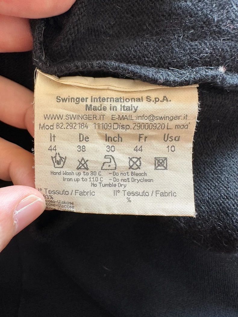 Fendi Fendi Crystal Logo Black Knit Sweater - dmc Size US XL / EU 56 / 4 - 6 Thumbnail