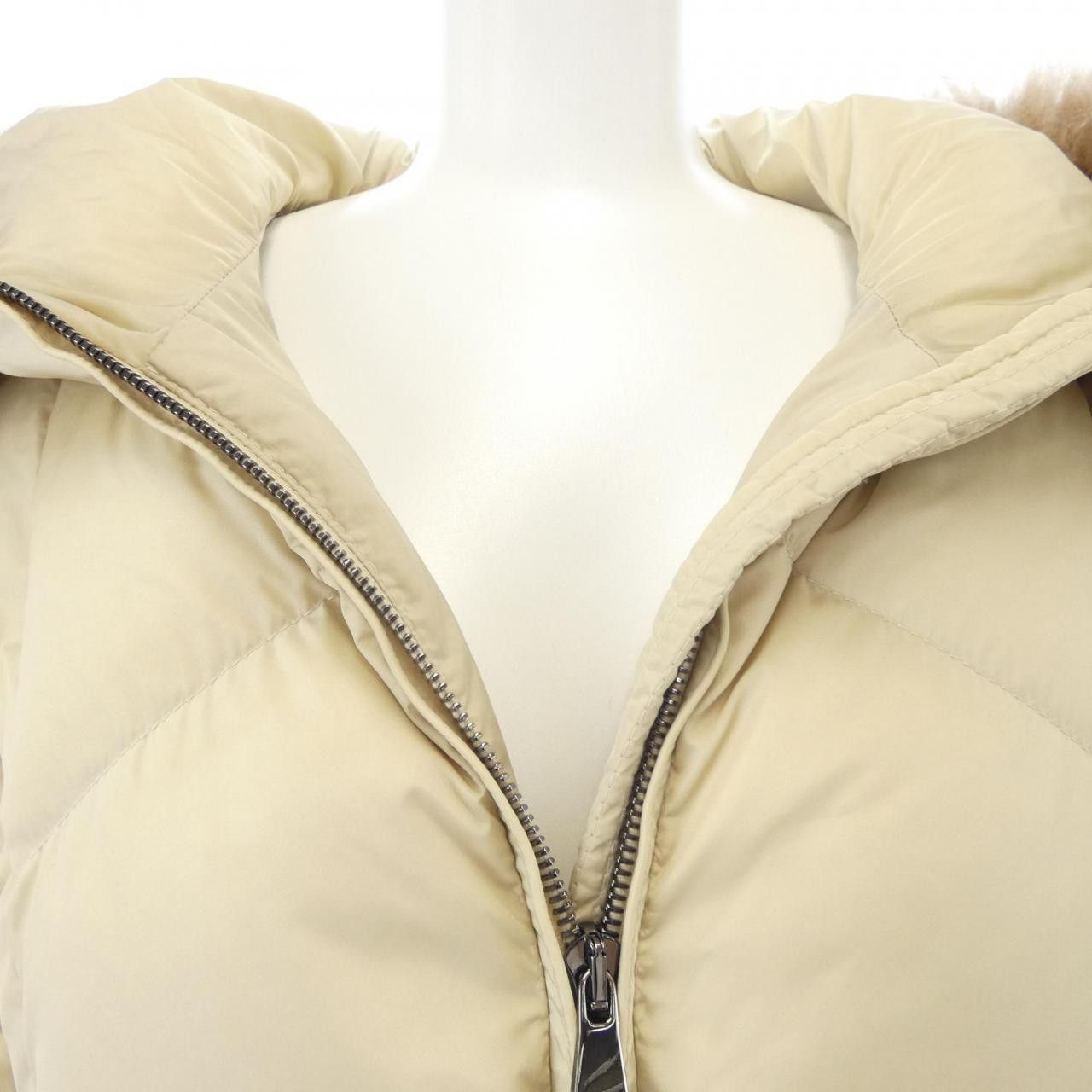 Moncler Moncler Moncler LORIOT 539ZD Down Jacket Others Outerwear LORIOT DUTY FREE for USA Size ONE SIZE - 7 Thumbnail