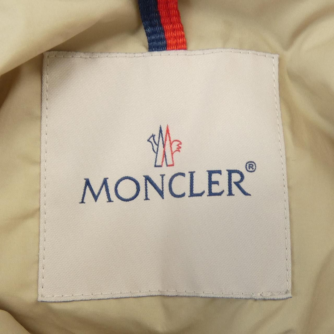 Moncler Moncler Moncler LORIOT 539ZD Down Jacket Others Outerwear LORIOT DUTY FREE for USA Size ONE SIZE - 5 Thumbnail