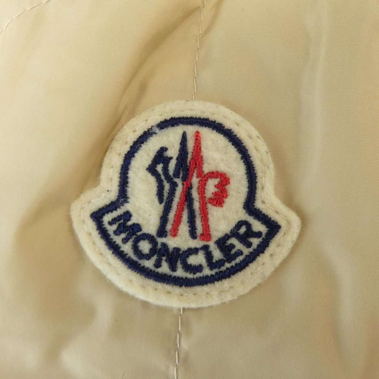 Moncler Moncler Moncler LORIOT 539ZD Down Jacket Others Outerwear LORIOT DUTY FREE for USA Size ONE SIZE - 6 Thumbnail