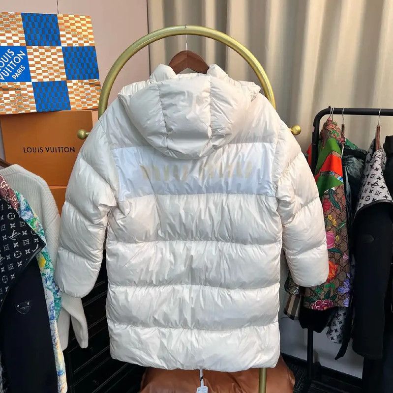 Miu Miu Miu Miu White Women's Down Jacket 0089 Size S / US 4 / IT 40 - 2 Thumbnail