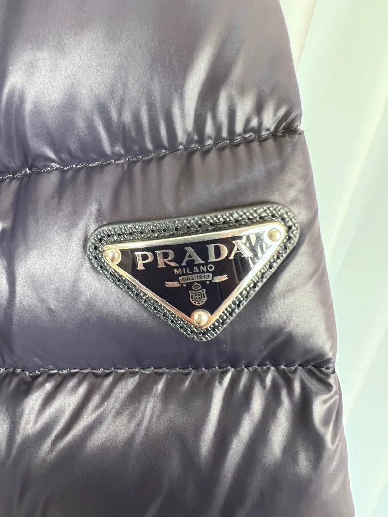Prada Prada Arm Triangle Logo Hooded Down Jacket - dmc Size US M / EU 48-50 / 2 - 7 Thumbnail