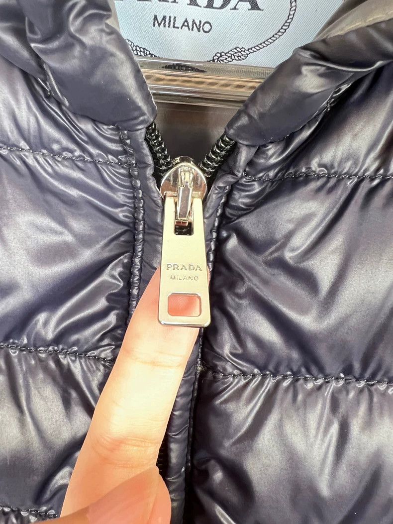 Prada Prada Arm Triangle Logo Hooded Down Jacket - dmc Size US M / EU 48-50 / 2 - 6 Thumbnail