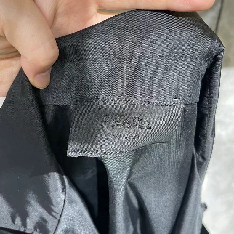 Prada Prada Re-Nylon Short Sleeve Shirt - dmc Size US L / EU 52-54 / 3 - 3 Thumbnail