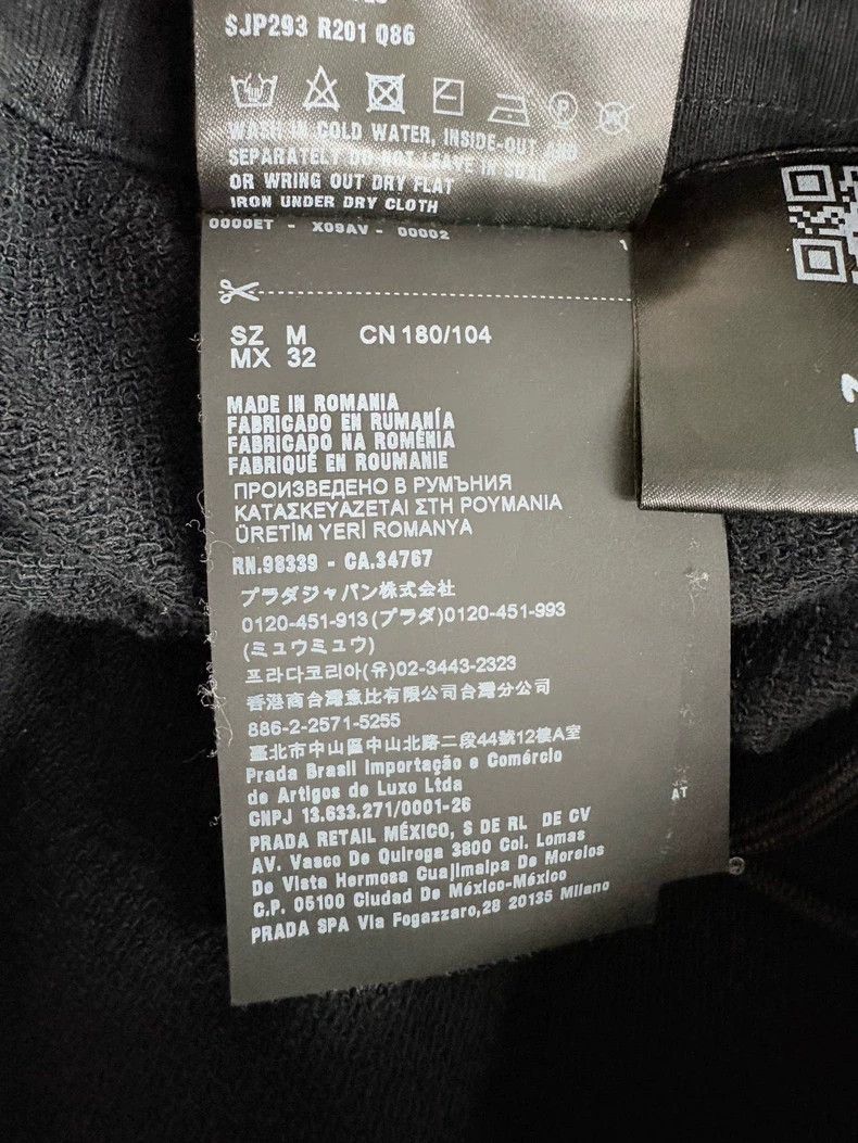Prada PRADA Back Pocket Logo Shorts - dmc Size US 38 / EU 54 - 5 Thumbnail