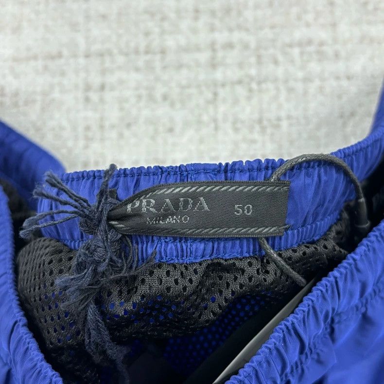 Prada PRADA Solid Logo Pleated Shorts - dmc Size US 31 - 4 Thumbnail