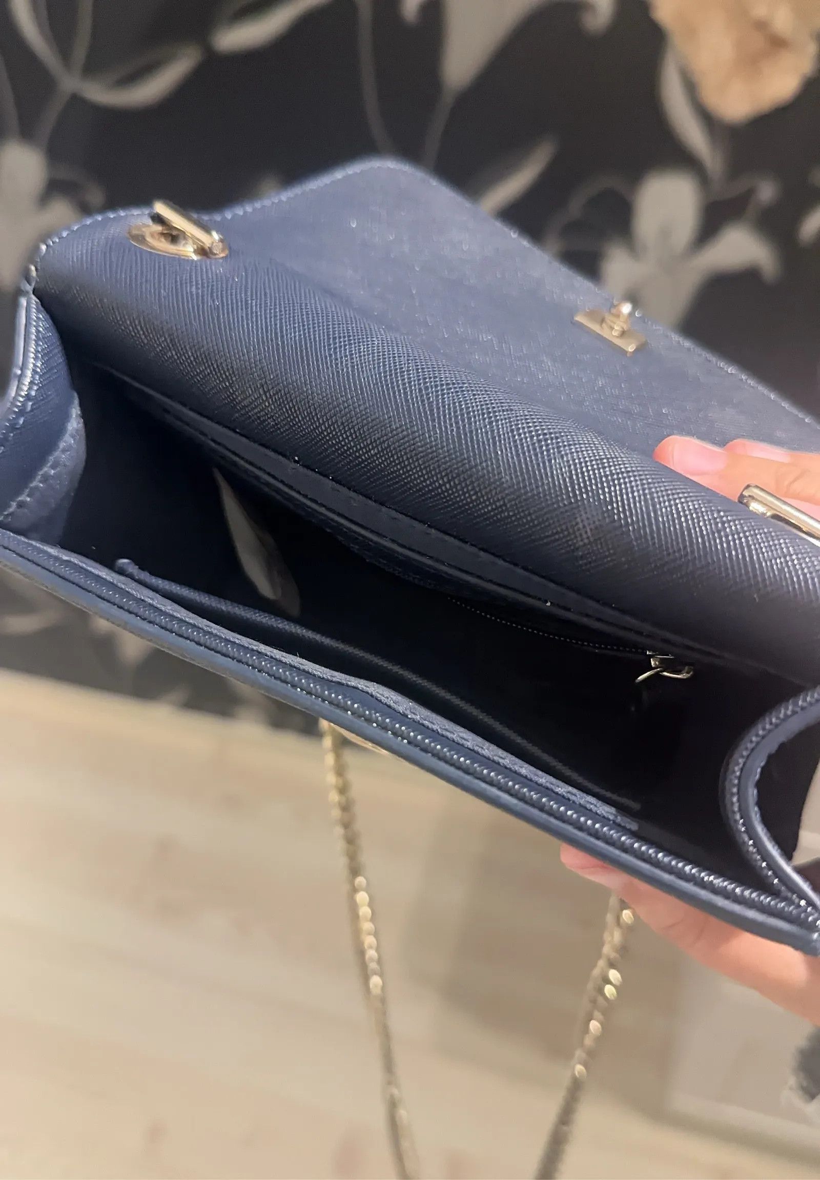 Valentino Valentino Bags Valentino Divina Crossbody Bag Size ONE SIZE - 6 Thumbnail