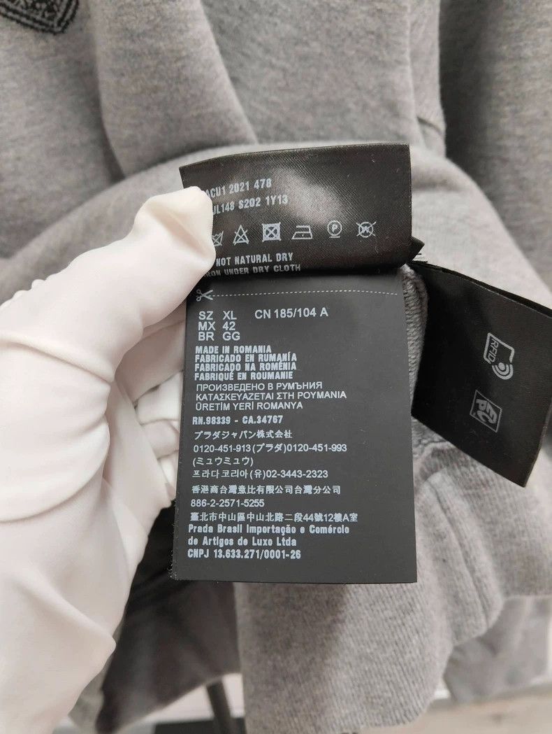Prada Prada Gray Sweatshirt XL - dmc Size US XL / EU 56 / 4 - 6 Thumbnail