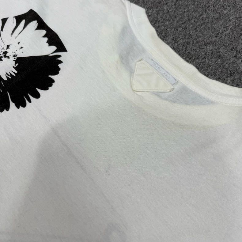 Prada Prada White Triangle Logo Short Sleeve - dmc Size US XXL / EU 58 / 5 - 4 Thumbnail