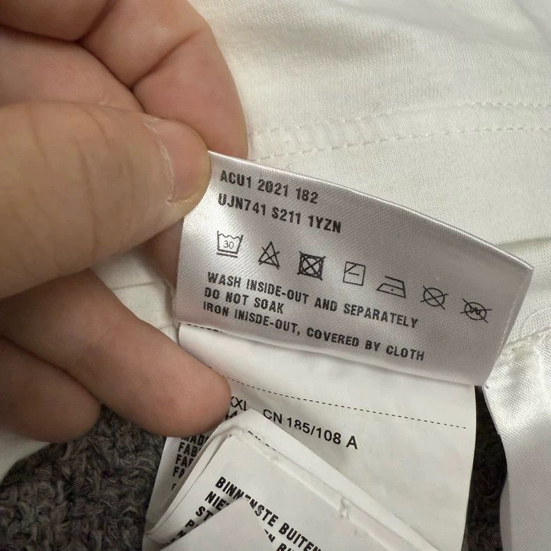 Prada Prada White Triangle Logo Short Sleeve - dmc Size US XXL / EU 58 / 5 - 6 Thumbnail