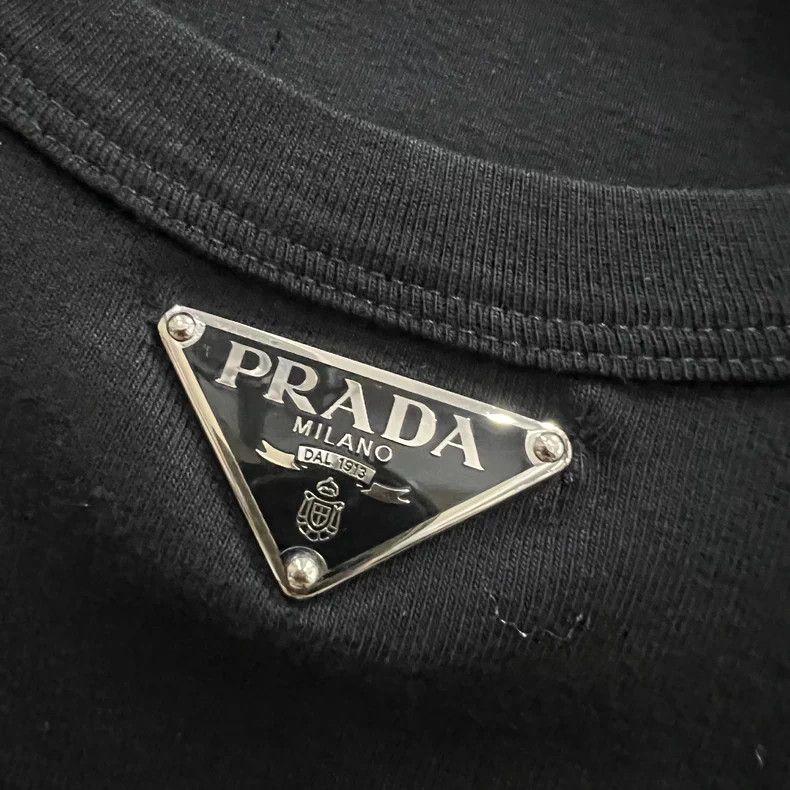 Prada PRADA Triangle Logo Short Sleeve Tee - dmc Size US M / EU 48-50 / 2 - 2 Thumbnail