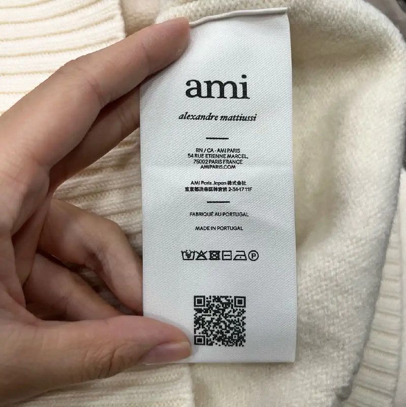 AMI AMI White Women's Cardigan with Heart Detail 0089 Size XS / US 0-2 / IT 36-38 - 5 Thumbnail