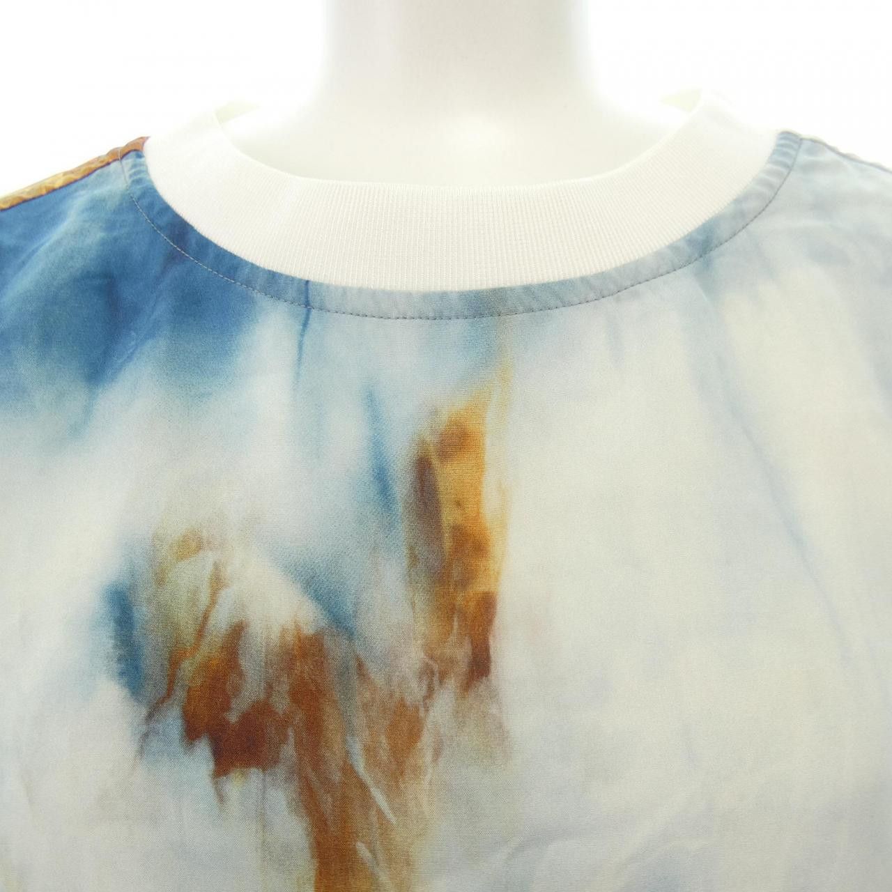 Louis Vuitton Louis Vuitton Louis Vuitton FQBL04CWS Silk T-Shirt Others T-Shirts FQBL04CWS DUTY FREE for USA Size ONE SIZE - 5 Thumbnail