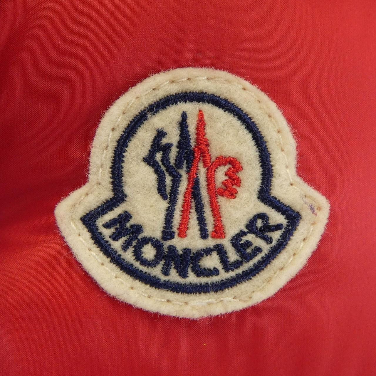Moncler Moncler Moncler BILLECART Down Vest Others Outerwear BILLECART DUTY FREE for USA Size ONE SIZE - 7 Thumbnail