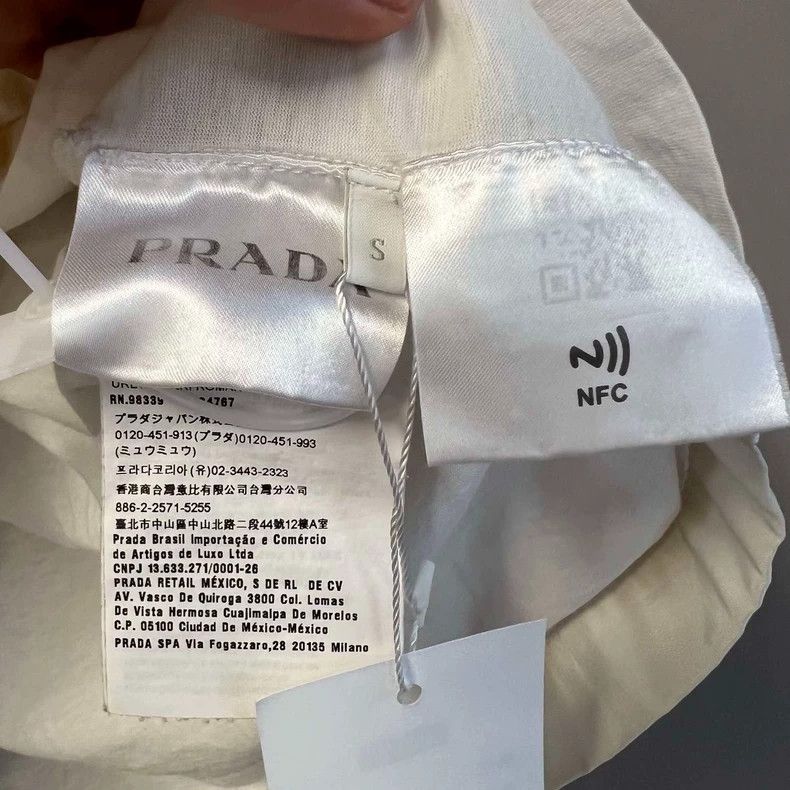 Prada Prada Zip Pocket Triangle Logo Tee - dmc Size US S / EU 44-46 / 1 - 5 Thumbnail