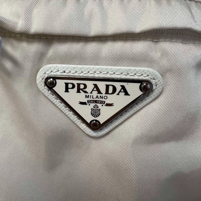 Prada Prada Zip Pocket Triangle Logo Tee - dmc Size US S / EU 44-46 / 1 - 4 Thumbnail