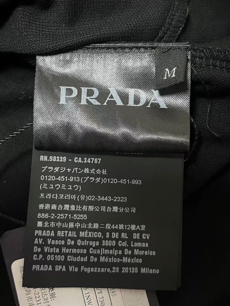 Prada Prada Striped Colorblock Men's T-shirt - dmc Size US M / EU 48-50 / 2 - 5 Thumbnail
