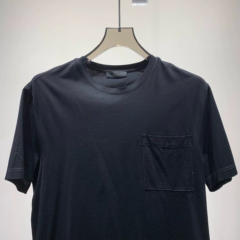 Prada Prada Solid Chest Pocket Short Sleeve T-shirt - dmc Size US L / EU 52-54 / 3 - 5 Thumbnail