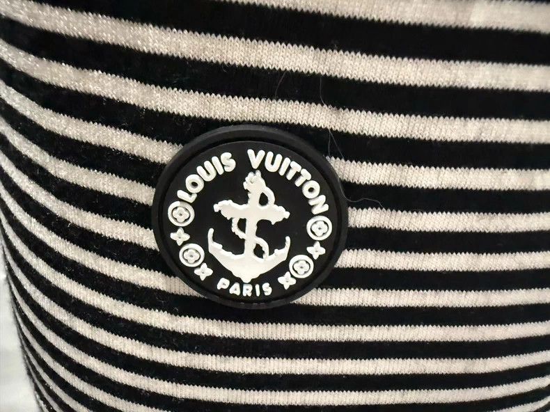 Louis Vuitton Louis Vuitton Wool Logo Cardigan XS - dmc Size US XS / EU 42 / 0 - 5 Thumbnail