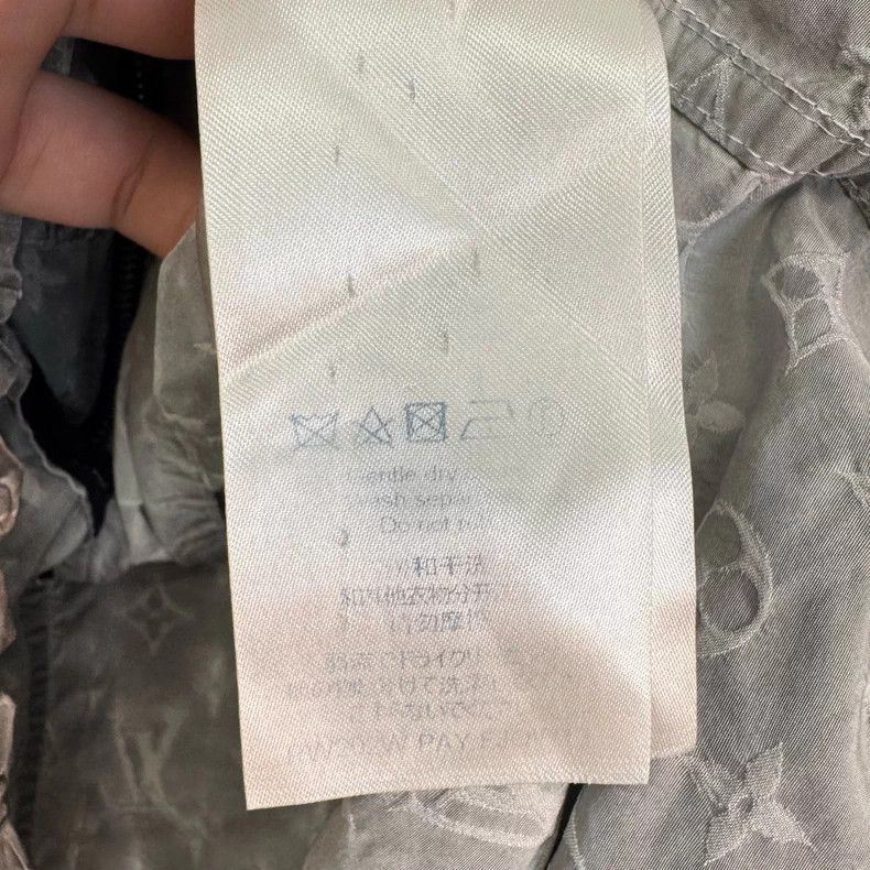 Louis Vuitton Louis Vuitton Gray Distressed Print Jacket - dmc Size US XS / EU 42 / 0 - 3 Thumbnail