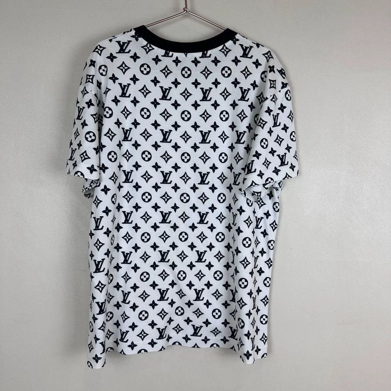 Louis Vuitton Louis Vuitton Monogram Print T-Shirt - dmc Size US S / EU 44-46 / 1 - 2 Thumbnail